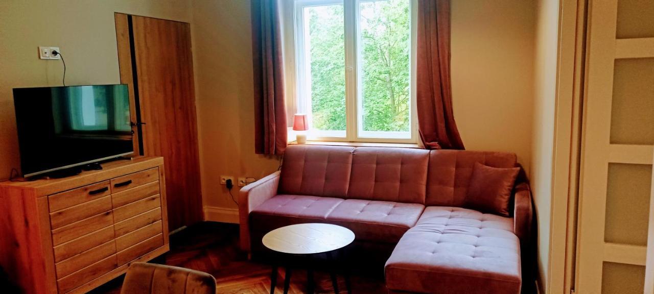 Drzewna Apartamenty - Wroclawska เจโลนากูรา ภายนอก รูปภาพ