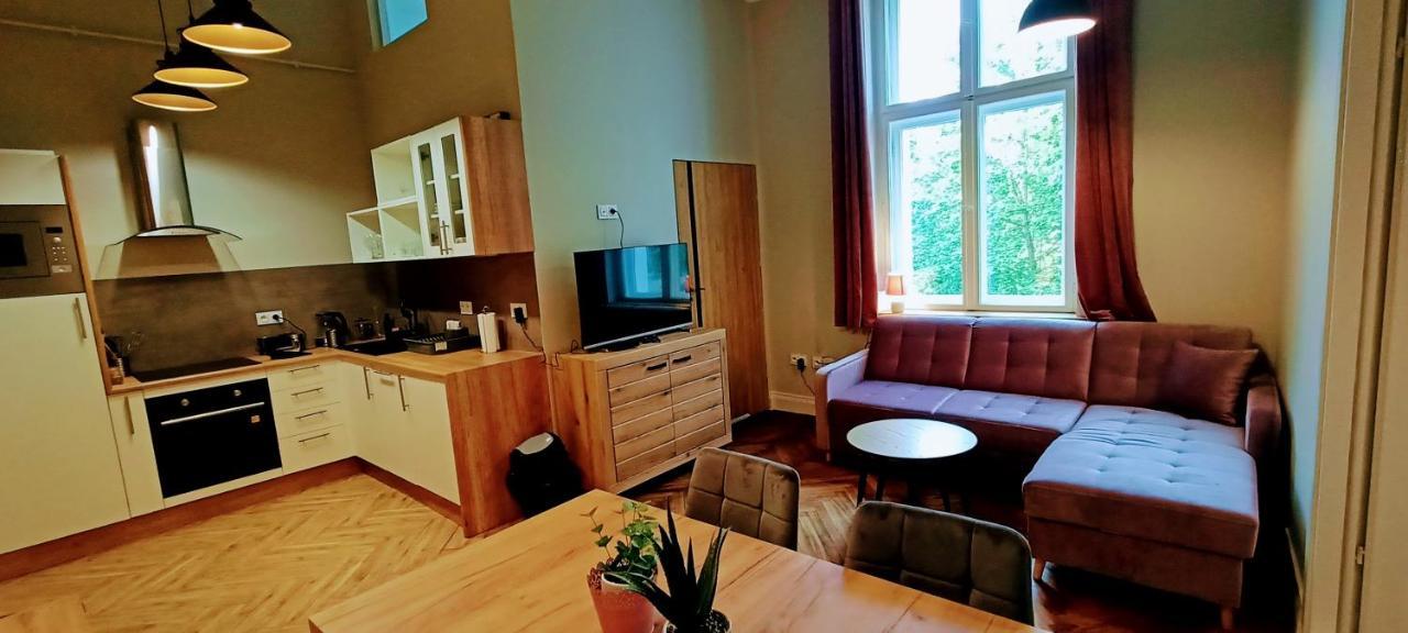 Drzewna Apartamenty - Wroclawska เจโลนากูรา ภายนอก รูปภาพ