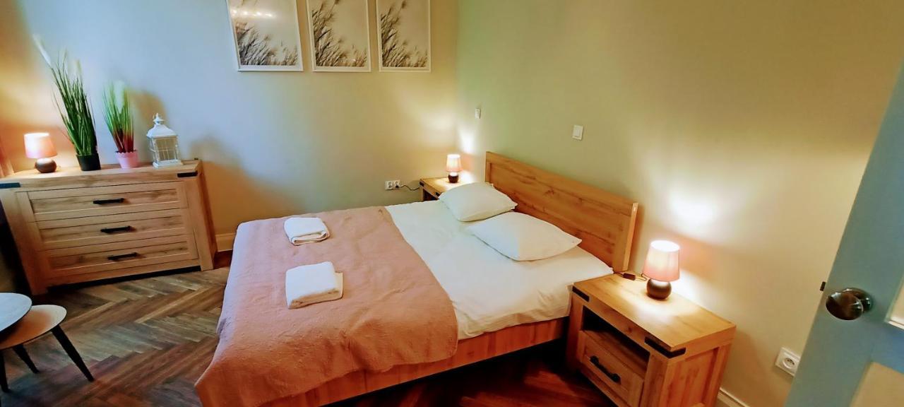 Drzewna Apartamenty - Wroclawska เจโลนากูรา ภายนอก รูปภาพ